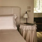 Bed & Breakfast Le Di San Vitale 4*