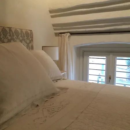 Alojamento de Acomodação e Pequeno-almoço Le Di San Vitale 4*