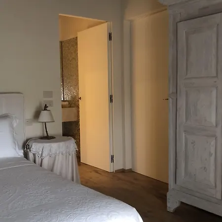 Le Di San Vitale Bed & Breakfast 4*