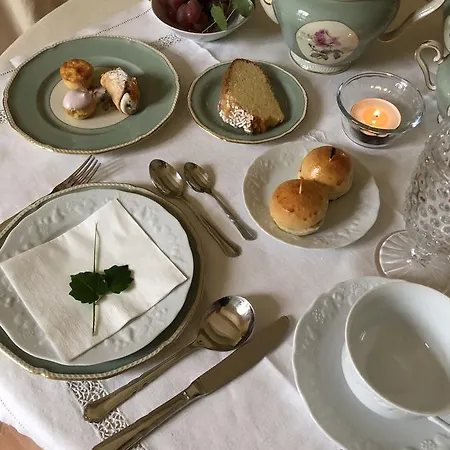 Bed & Breakfast Le Di San Vitale 4*