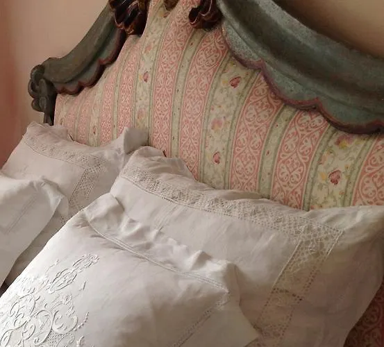 Bed & Breakfast Le Di San Vitale 4*