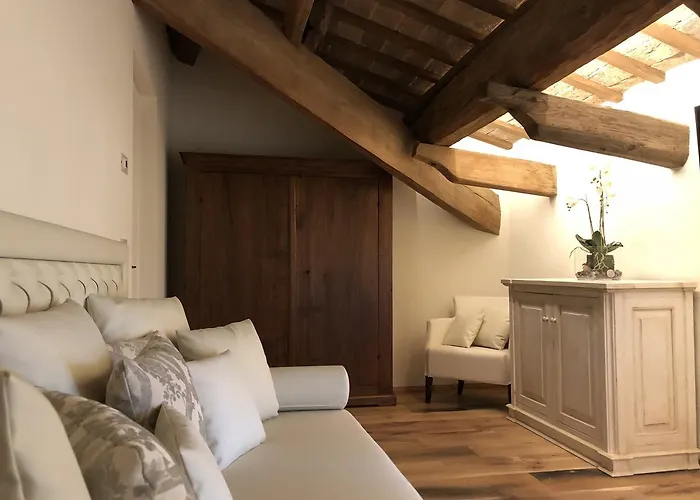 Bed & Breakfast Le Di San Vitale 4*